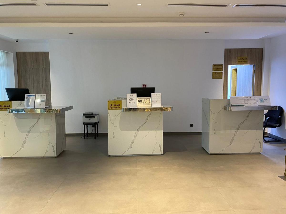 Roya Al Andalus Hotel Medina Exterior photo Reception desk at the airport